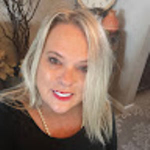 Meet your Posher, Alyson